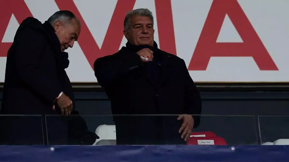 爱游戏官方网站-每体：拉波尔塔是包厢里最乐观的人，他坚信巴萨能够逆转