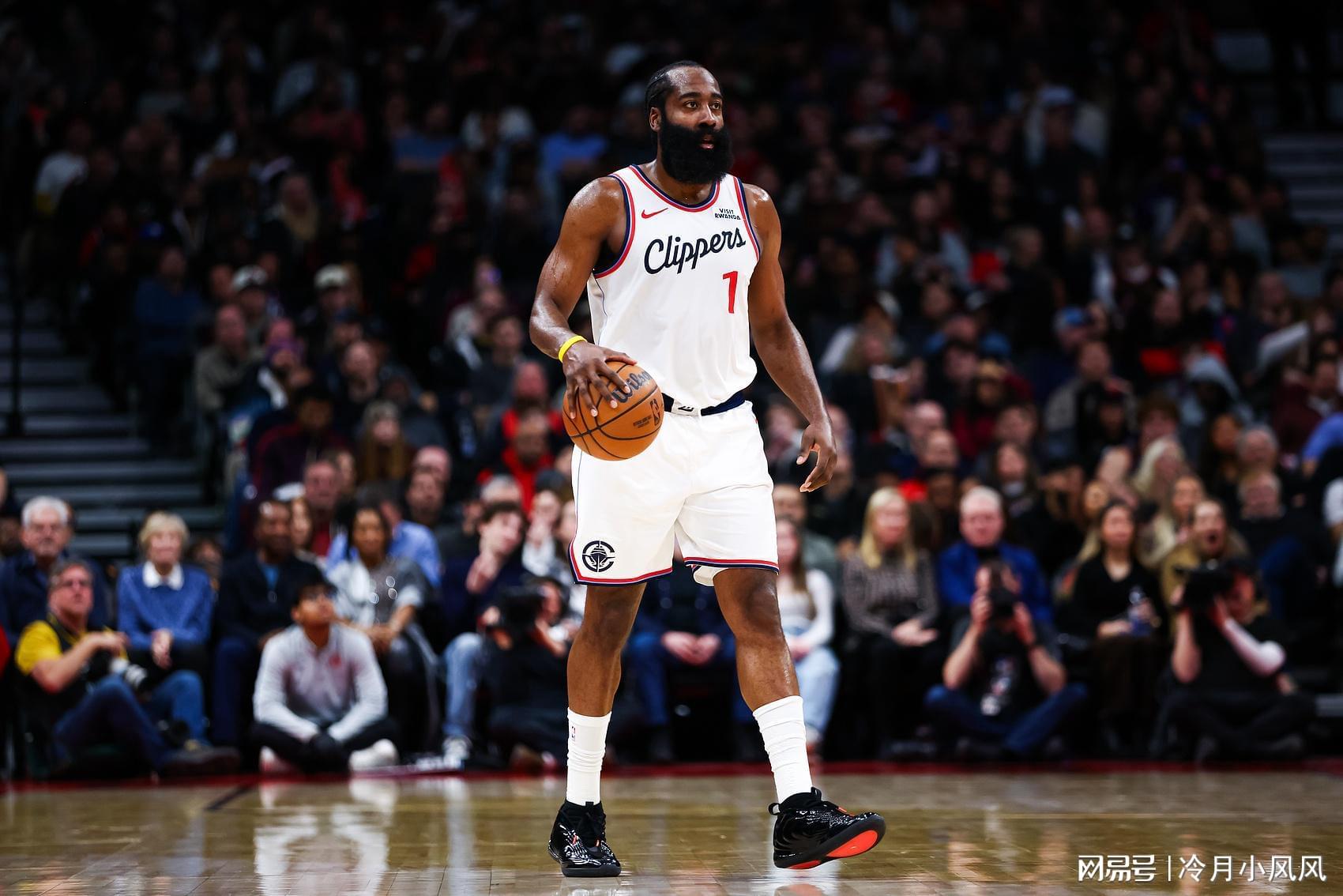 爱游戏-快船惨败夜：哈登疲态尽显，悍将难堪大用，小卡令人担忧